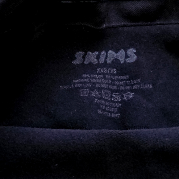 SKIMS Kim KARDASHIAN Seamless Sculpt Mid Thigh Shorts XS - XXS - Picture 4 of 5